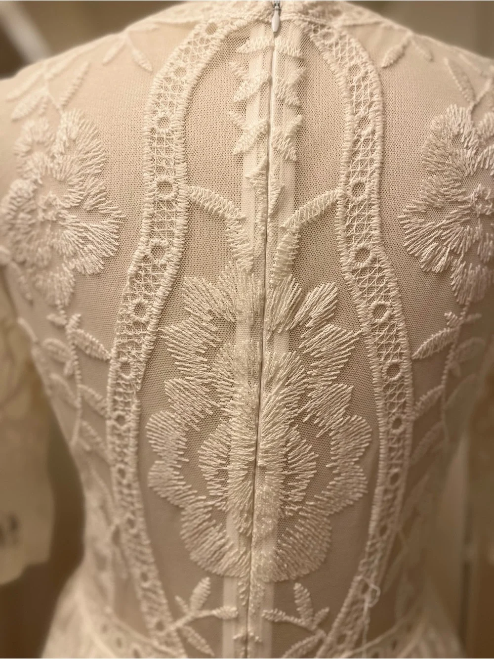 Pink Blush Ivory Lace V‑Neck Maxi Dress - Size M - Picture 9 of 9